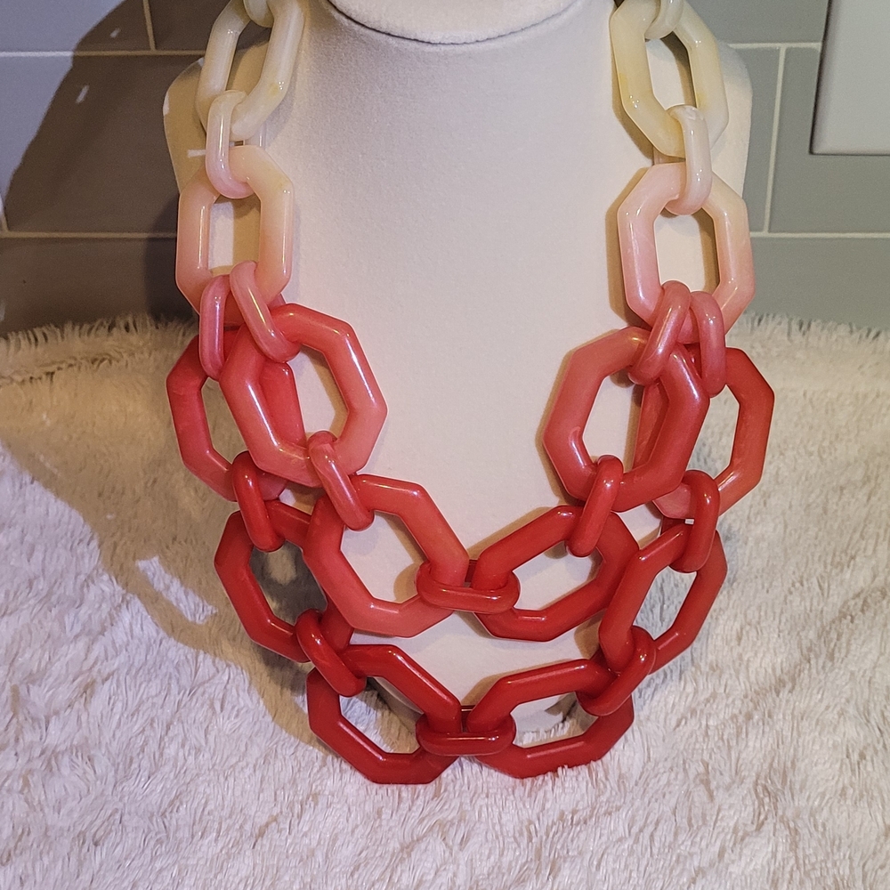 Alisha D, Made In Italy Chunky Red and Cream Hombre Chain Necklace